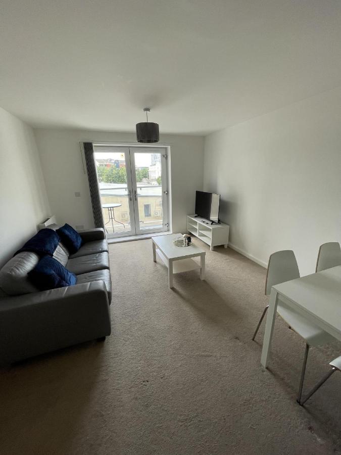 Modern 2-Bed Apartment In The Heart Of Salford Quays Salford (Greater Manchester) Exterior foto